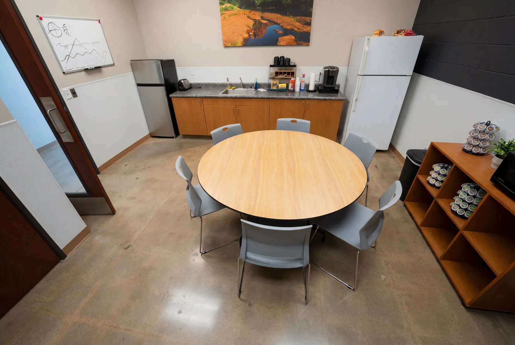 The kitchen and common area at Holdfast Recovery