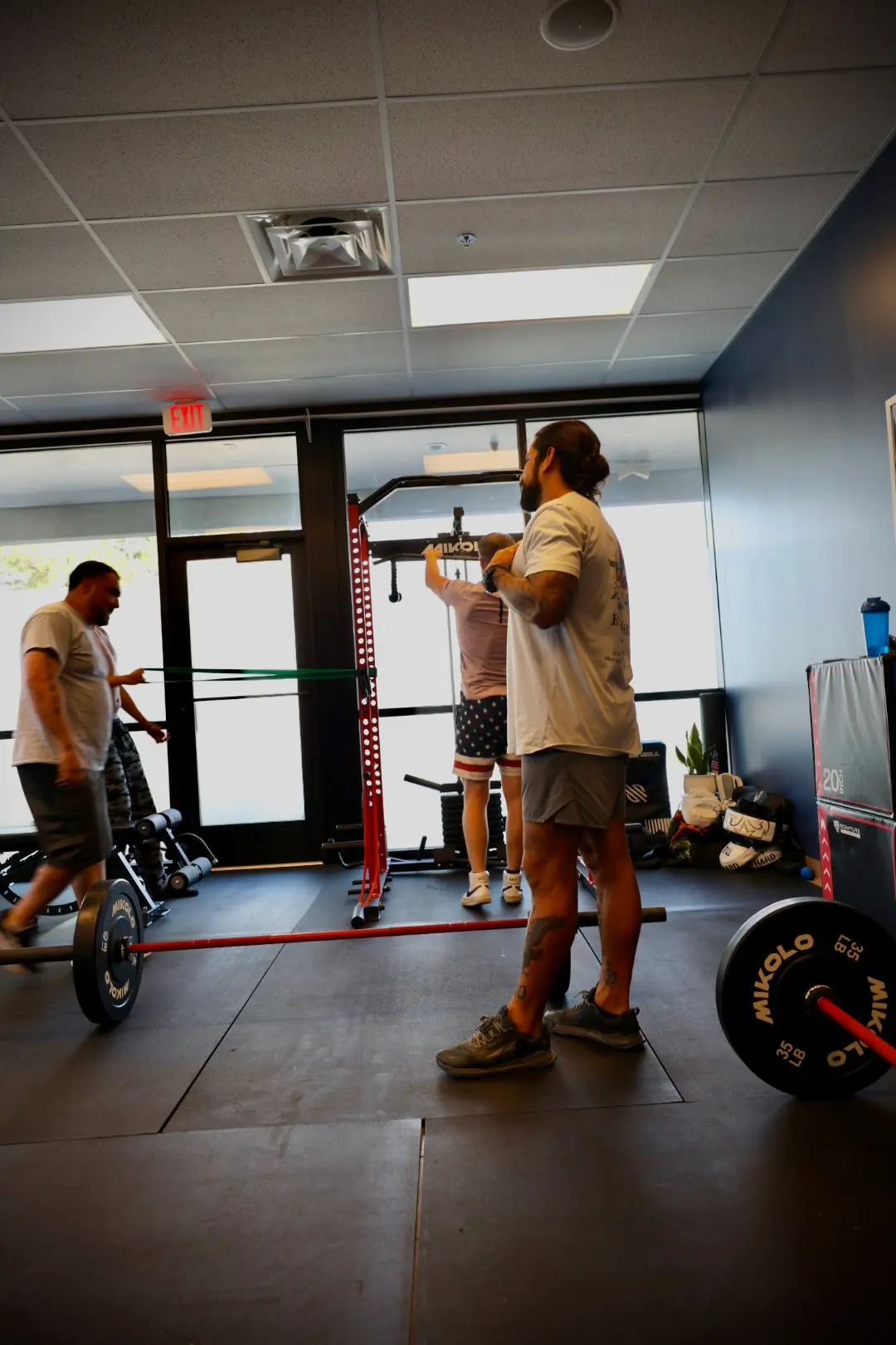 Band work against the anchor